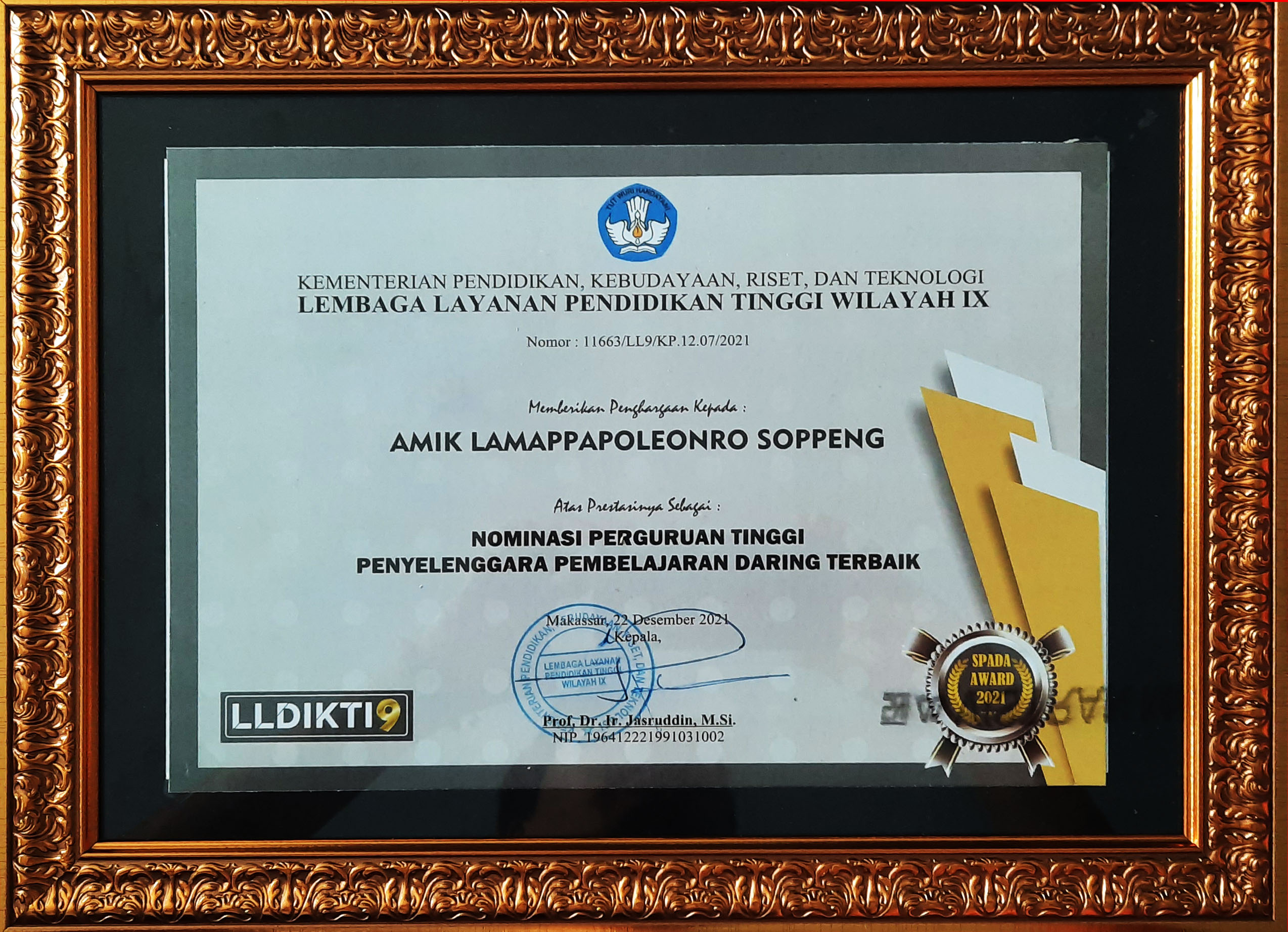 AMIKA Sopeng Menerima Penghargaan Nominasi Pembelajan Daring Terbaik