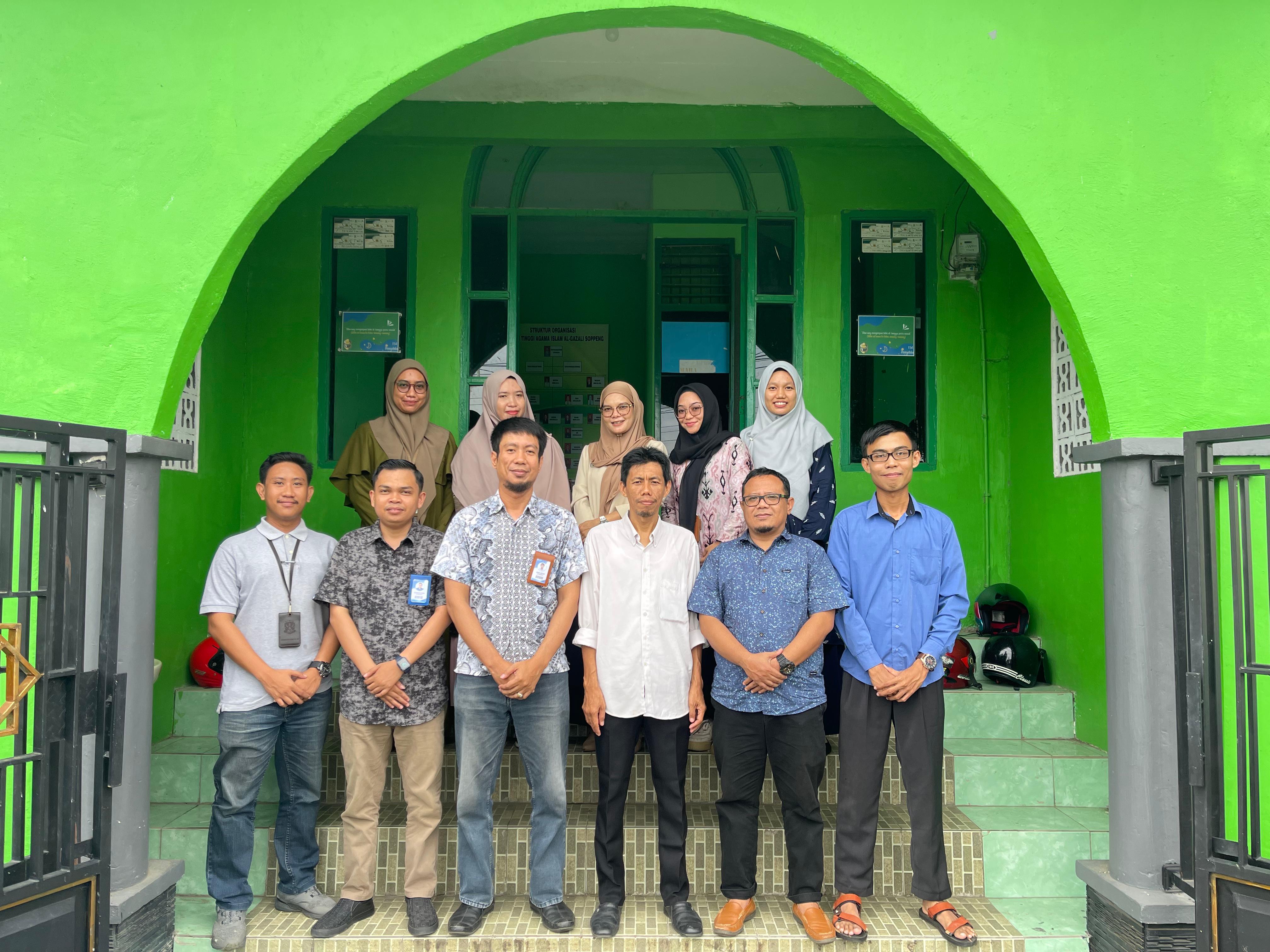 Benchmarking Peningkatan SPMI STMIK Amika Soppeng & STAI Al-Gazali Soppeng