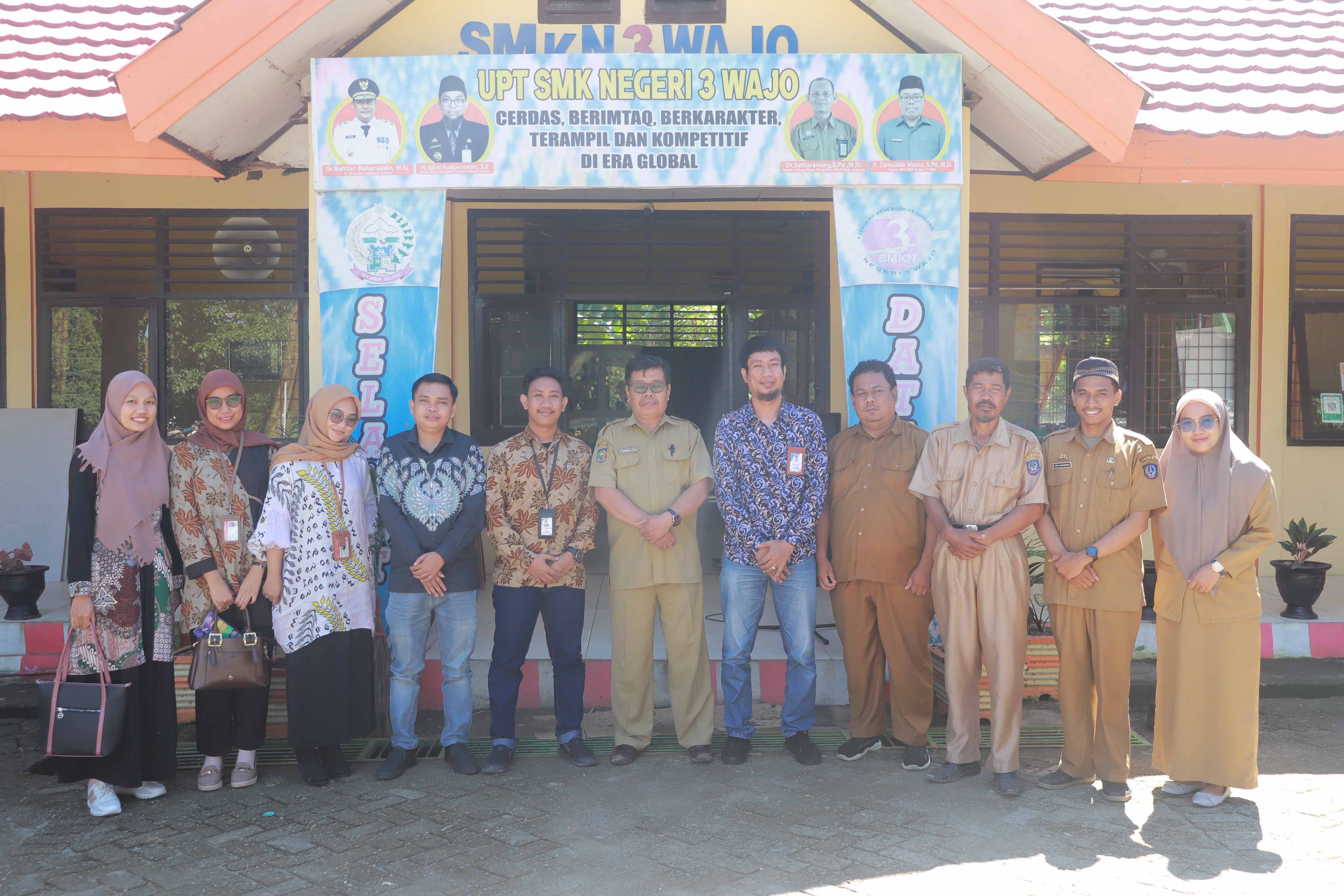 STMIK Amika Soppeng Perkuat Link & Match dengan SMK di Wajo