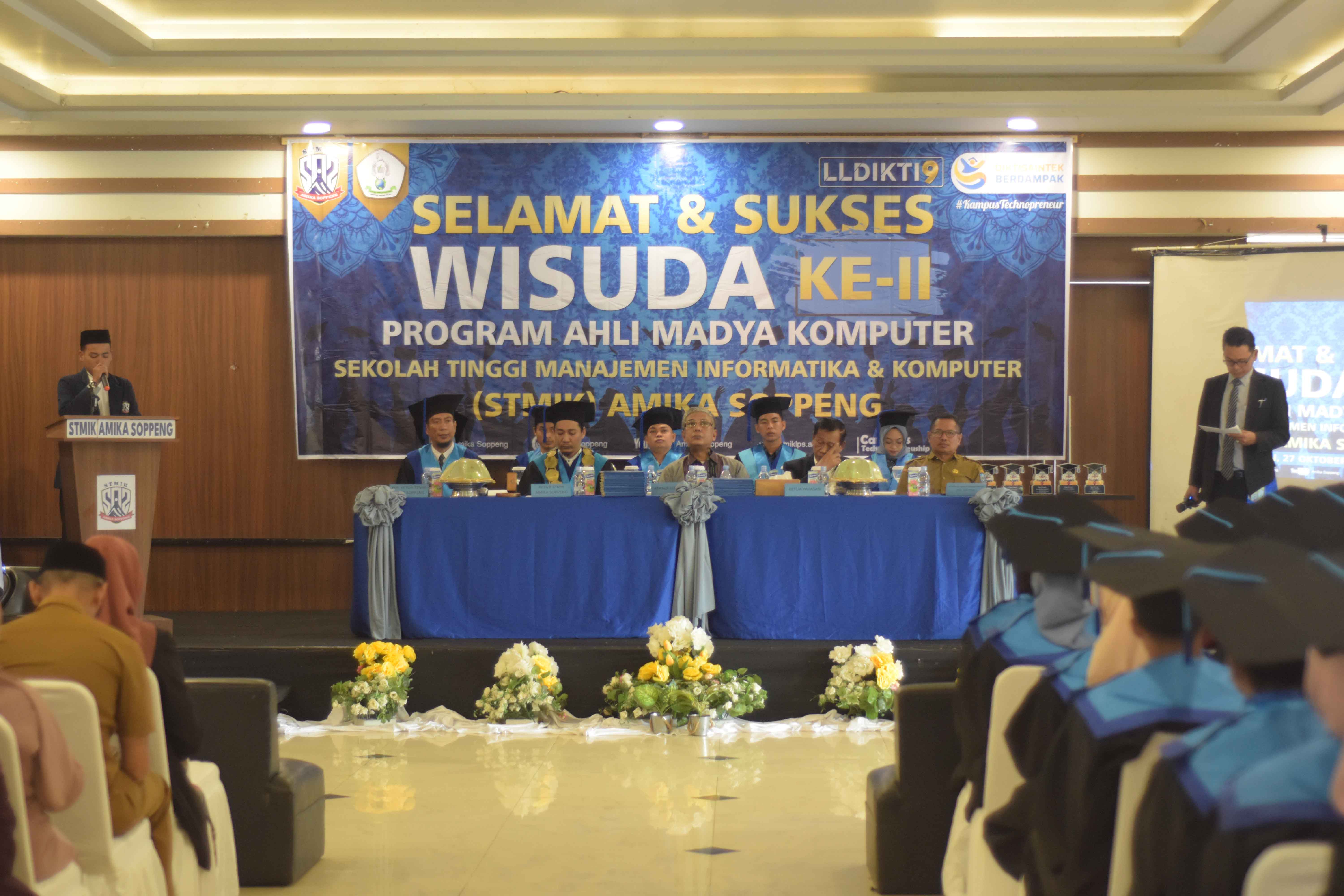 STMIK Amika Soppeng Gelar Wisuda, Cetak Lulusan Technopreneur Siap Kerja