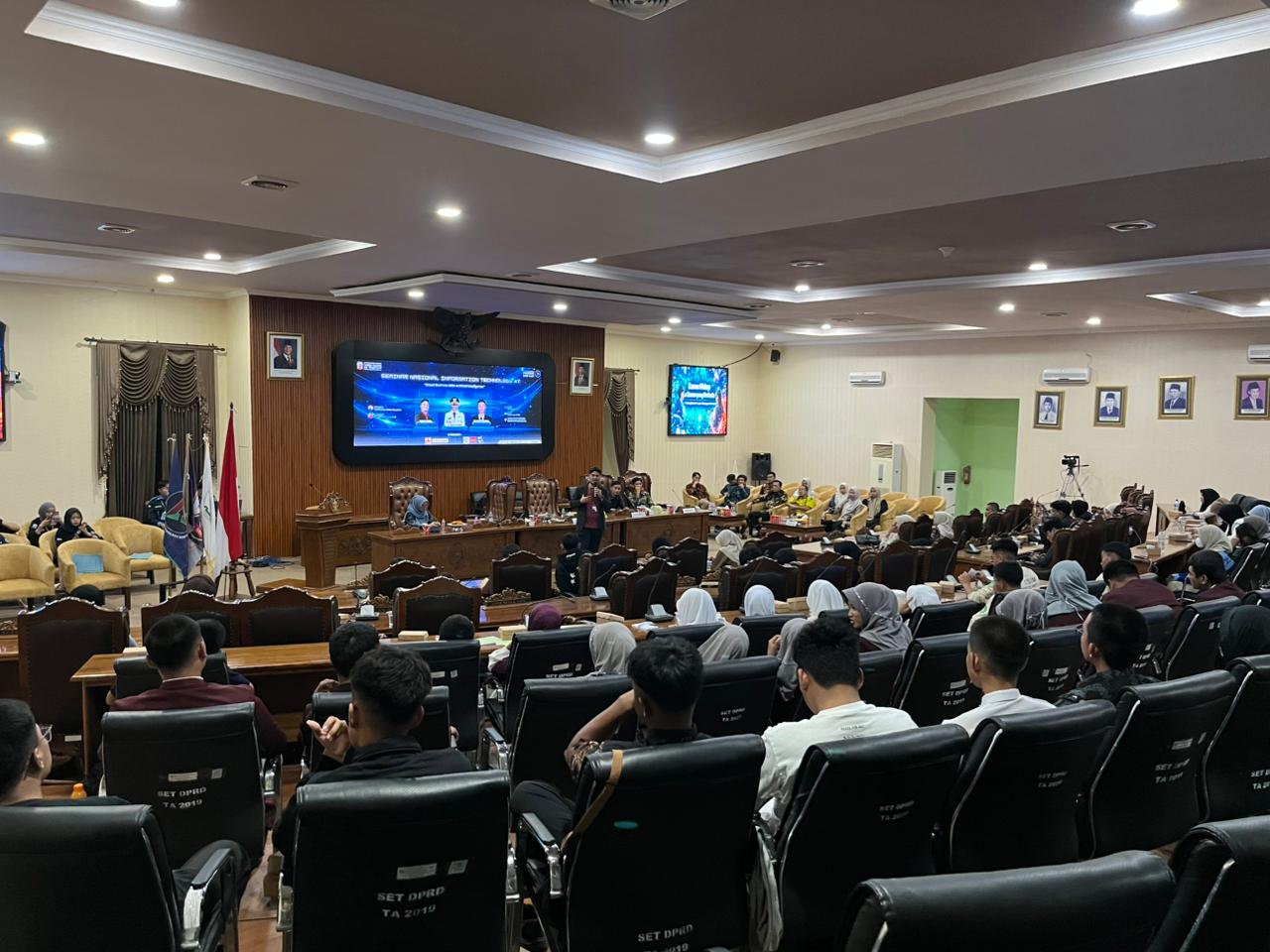 STMIK Amika Soppeng Gelar Seminar Nasional IT #7: Kupas Tuntas Smart Business Berbasis AI